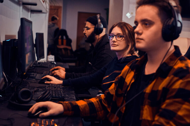 Esports and Gmaing